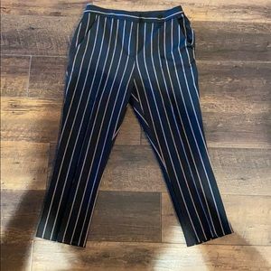 BCBGeneration pinstripe capris size 6